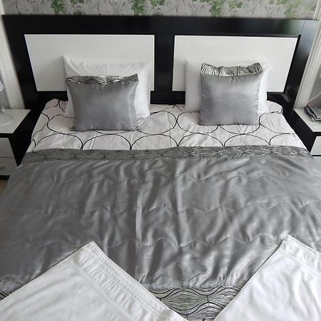 B&B Europa Hotel Kutaisi Bagian luar foto