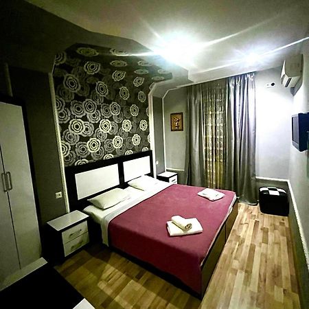 B&B Europa Hotel Kutaisi Bagian luar foto