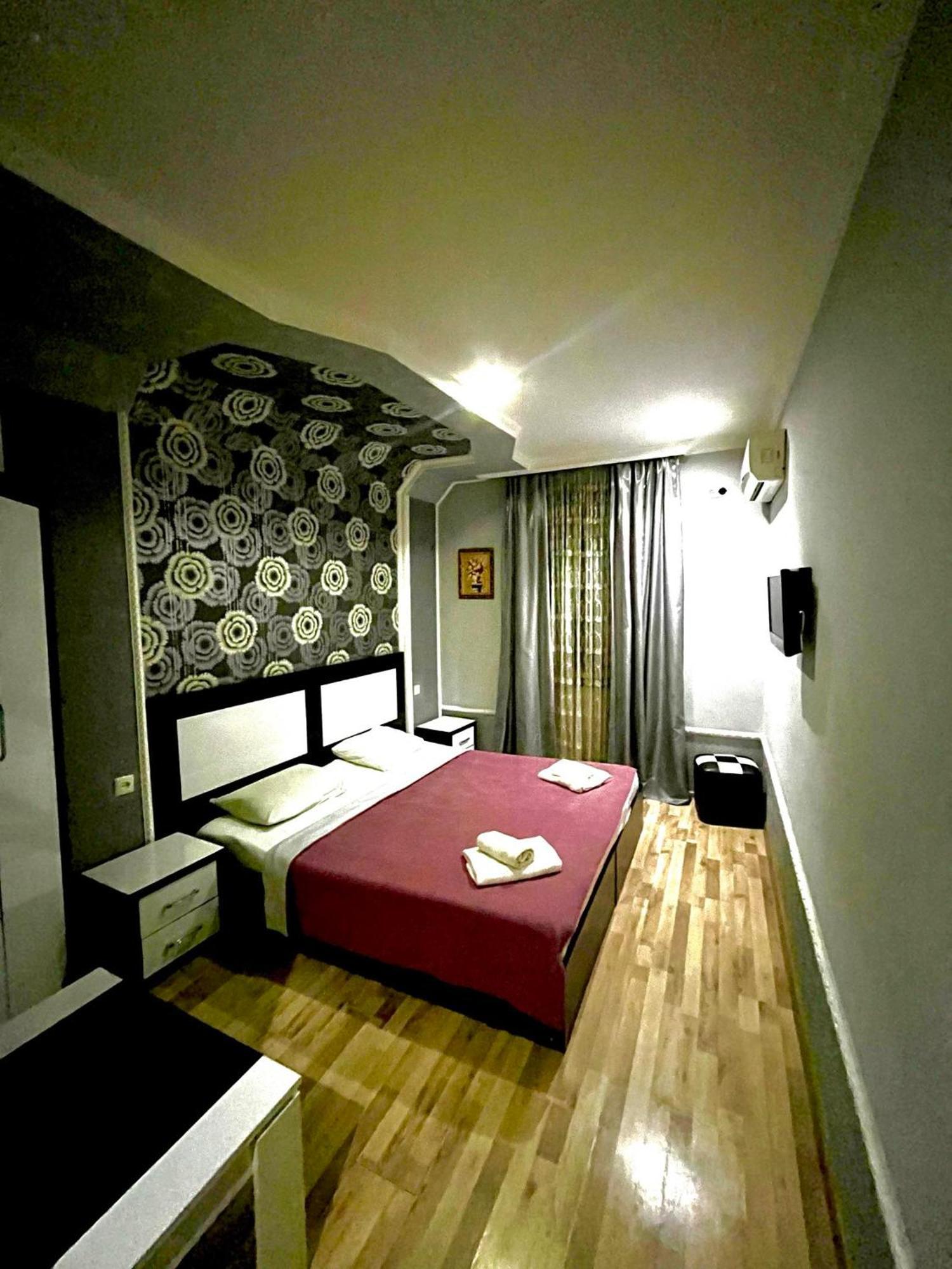 B&B Europa Hotel Kutaisi Bagian luar foto