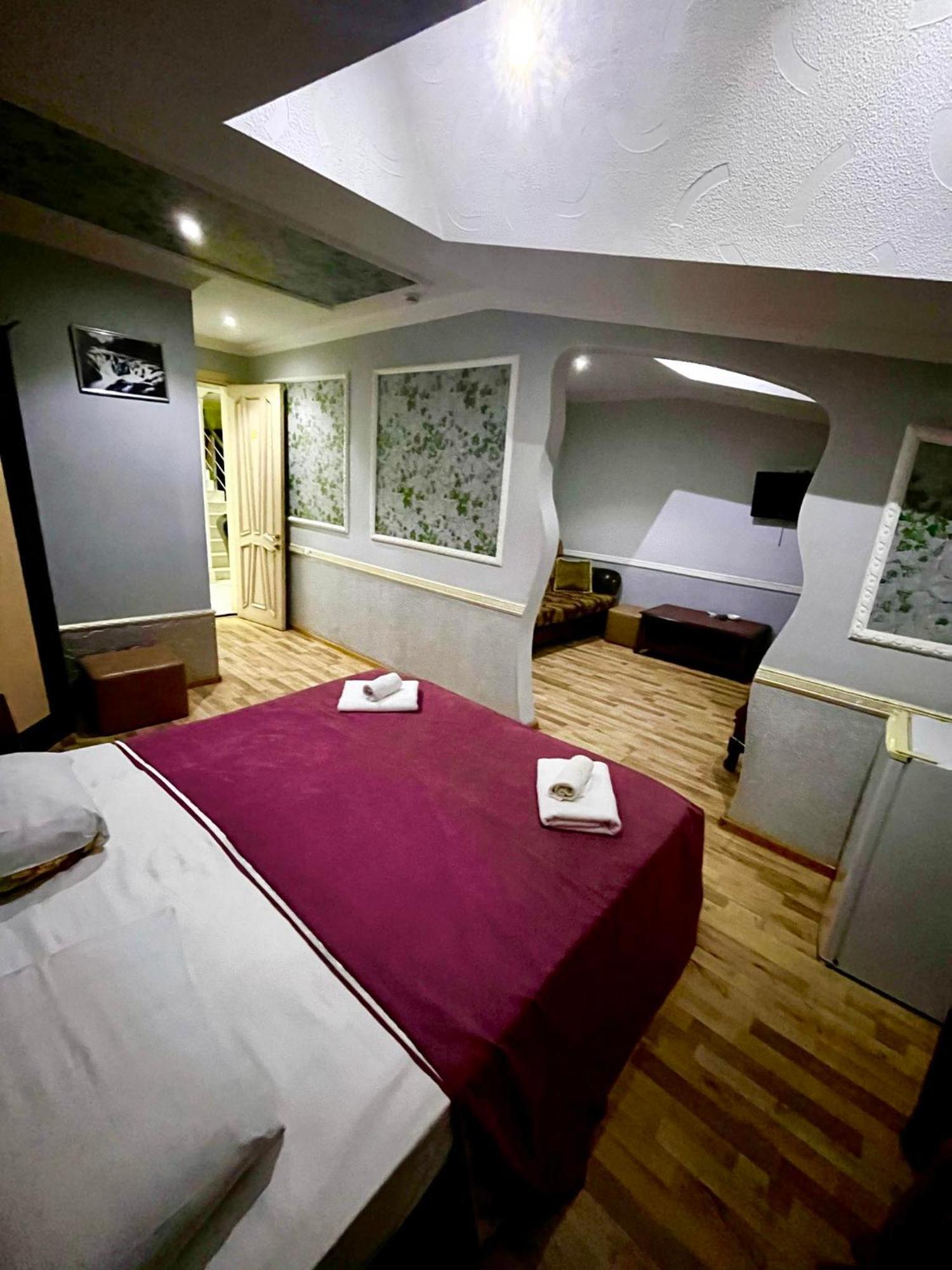 B&B Europa Hotel Kutaisi Bagian luar foto