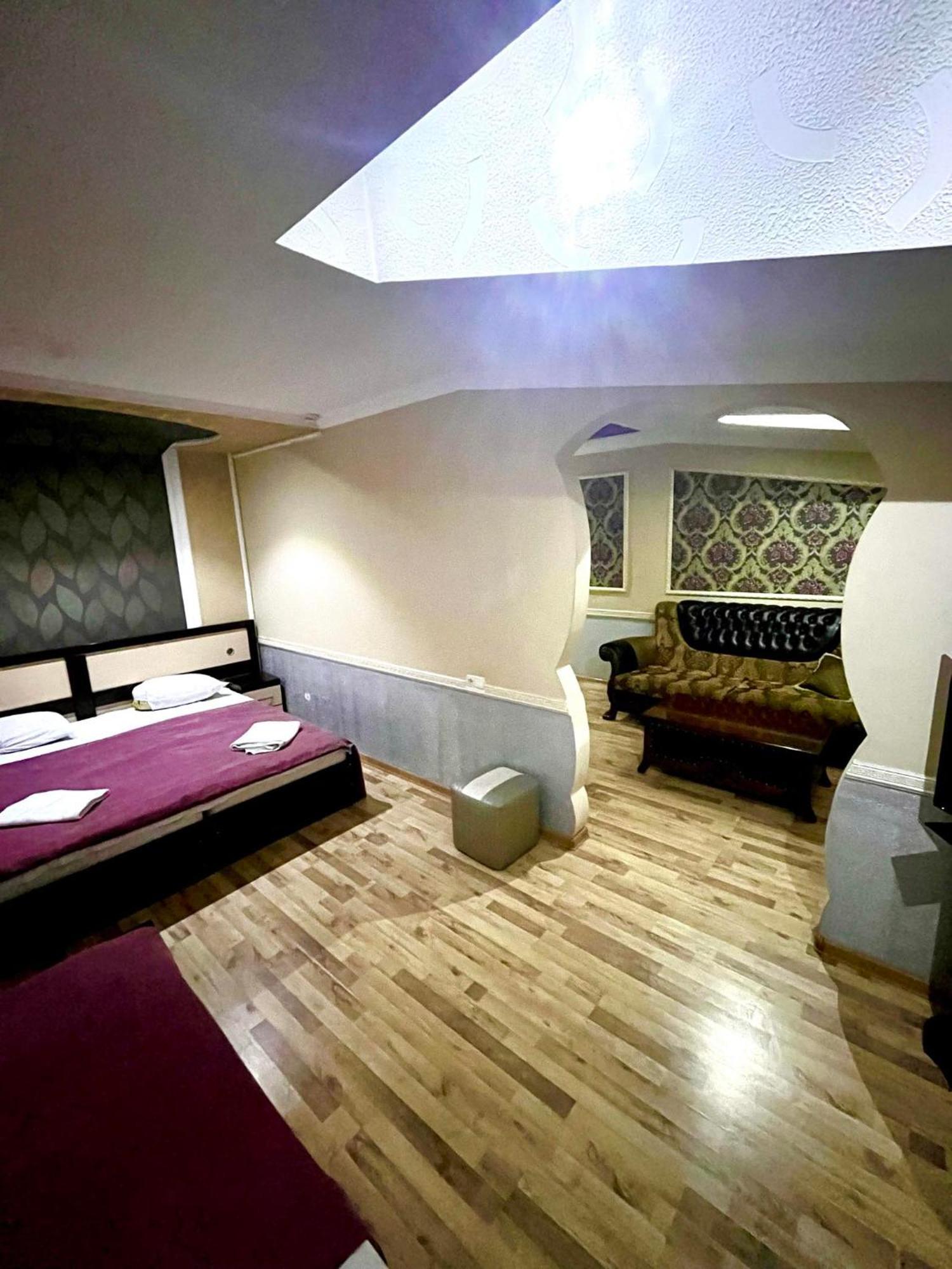 B&B Europa Hotel Kutaisi Bagian luar foto