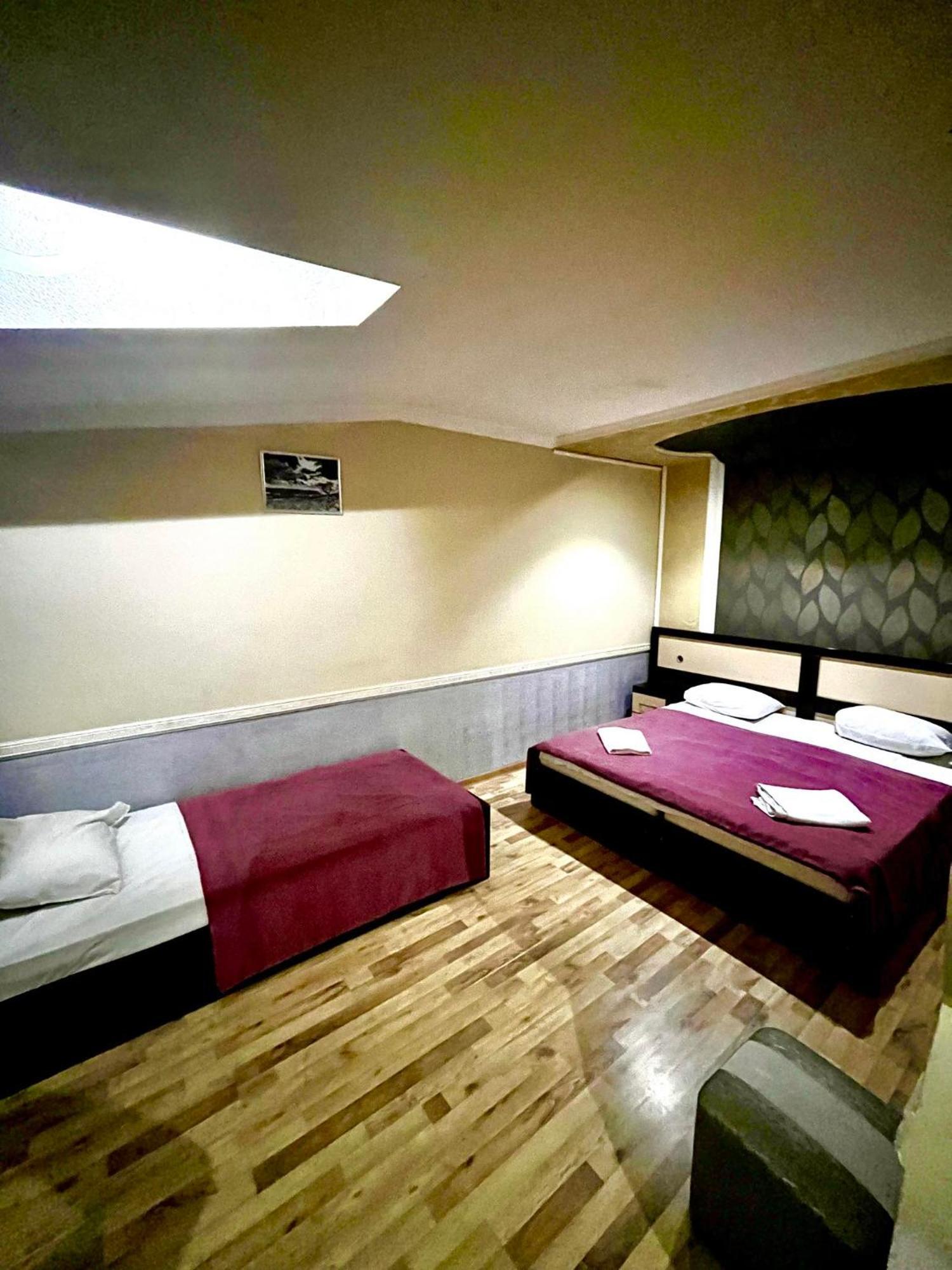 B&B Europa Hotel Kutaisi Bagian luar foto