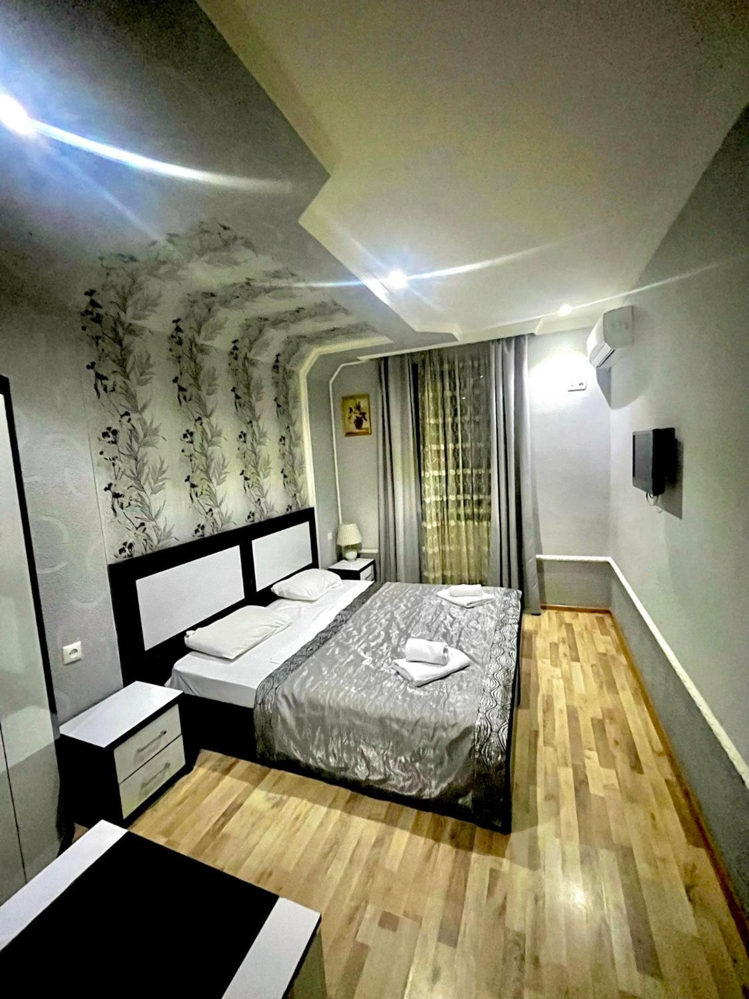 B&B Europa Hotel Kutaisi Bagian luar foto