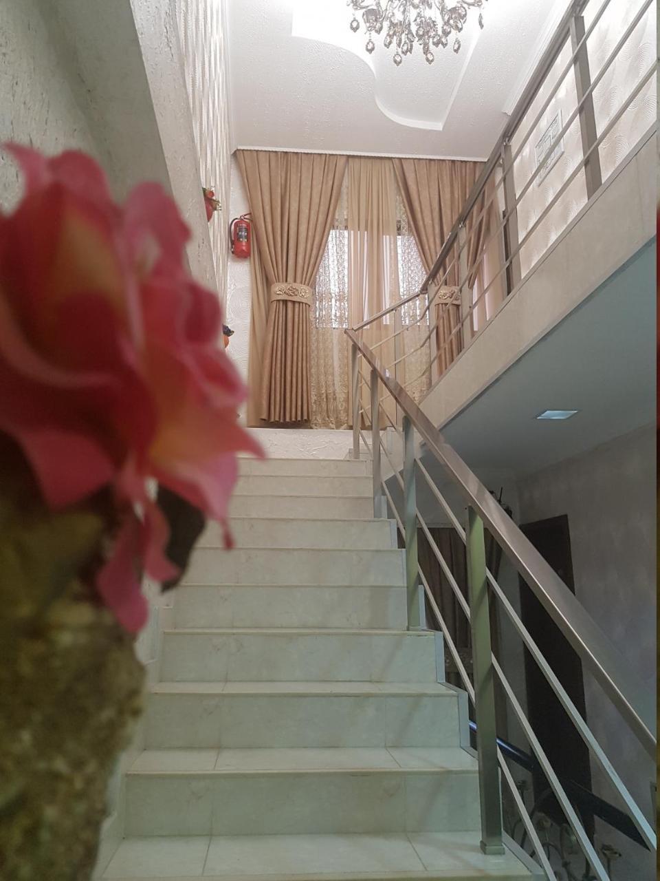 B&B Europa Hotel Kutaisi Bagian luar foto